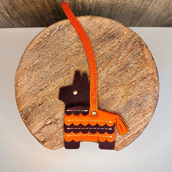 Portland Leather Pinata Tassel PLUM Pinata Bag Charm Llama NEW FAST SHIP - Picture 5 of 6